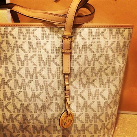 michael kors outlet las vegas|mk outlet crossbody.